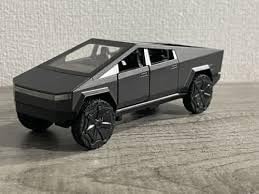 JSD PRO®- Tesla CYBERTRUCK -JSD-DC078-Premium Collection-Die Cast Model 1:32-Metal Toy Car, Openable Doors with Storage Box (Black)