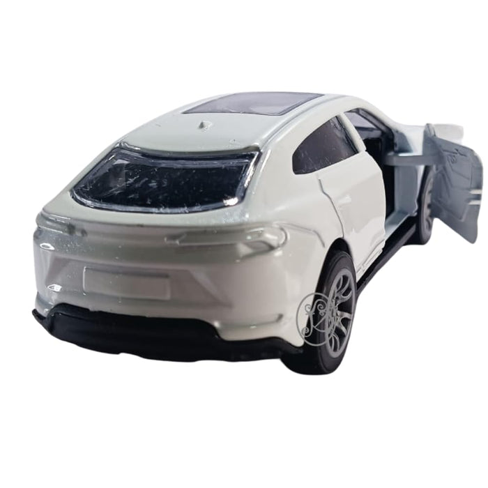 JSD PRO®- Lamborghini URUS-JSD-DC067-Premium Collection-Die Cast Model 1:32-Metal Toy Car with Openable Doors, Light & Sound (White)