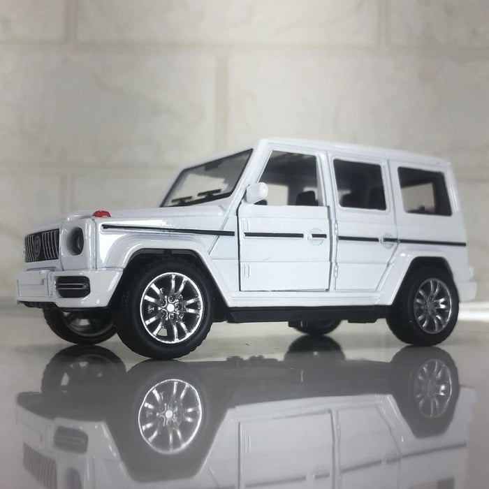 JSD PRO®- G-Wagon -JSD-DC010 -Premium Collection-Die Cast Model 1:32-Metal Toy Car with Storage Box (White)
